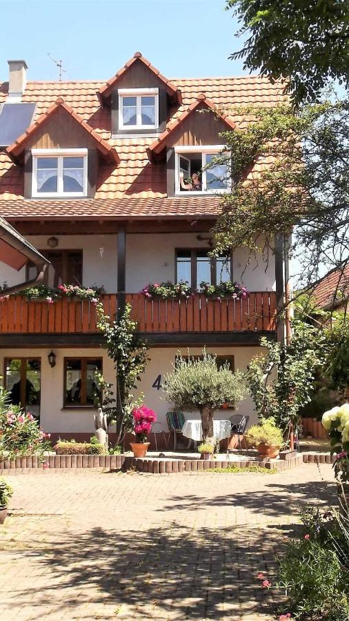 Galerie Ueber Den Gaerten Herbolzheim Exterior foto